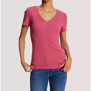 TOMMY HILFIGER
FAVORITE V-NECK T-SHIRT /FLORIDA CORAL